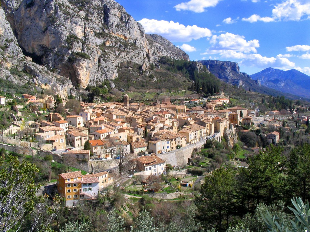 The village of Moustiers, 50 kilometres to the north east of Cadarache, is a gateway to the Gorges du Verdon.
