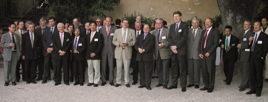 The participants  to the third NSSG Meeting— among them Robert Aymar, Jean Jacquinot, Hiroshi Kishimoto, Vitaly Korzhavin, Pietro Barabashi and Harry Tuinder—that took place in Cadarache, 13-15 May 2002.